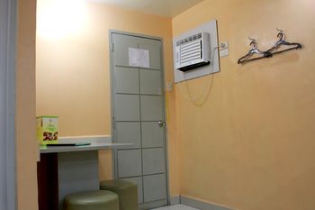 Mahal Kita Drive Inn 3*