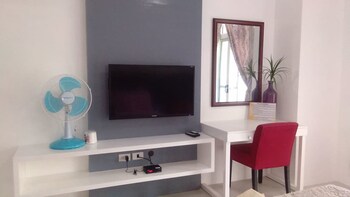 Beach Condos Pico de Loro Hamilo Coast 3*