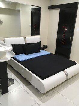 Beach Condos Pico de Loro Hamilo Coast 3*