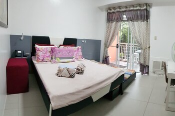 Beach Condos Pico de Loro Hamilo Coast 3*