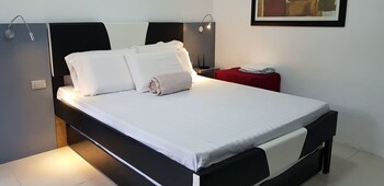 Beach Condos Pico de Loro Hamilo Coast 3*