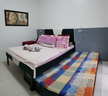 Beach Condos Pico de Loro Hamilo Coast 3*