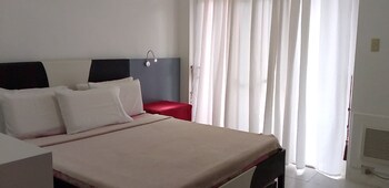 Beach Condos Pico de Loro Hamilo Coast 3*