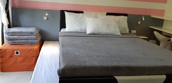Beach Condos Pico de Loro Hamilo Coast 3*