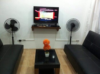 Beach Condos Pico de Loro Hamilo Coast 3*