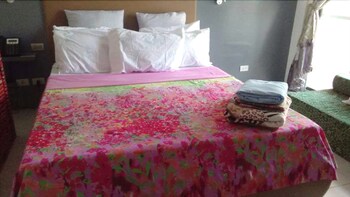 Beach Condos Pico de Loro Hamilo Coast 3*