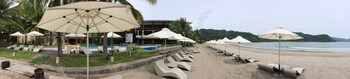 Beach Condos Pico de Loro Hamilo Coast 3*