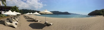 Beach Condos Pico de Loro Hamilo Coast 3*