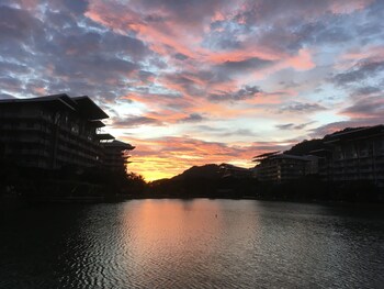 Beach Condos Pico de Loro Hamilo Coast 3*