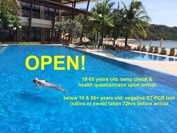 Beach Condos Pico de Loro Hamilo Coast 3*