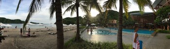 Beach Condos Pico de Loro Hamilo Coast 3*