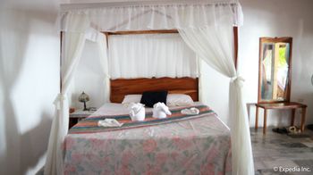 Lazi Beach Club 3*