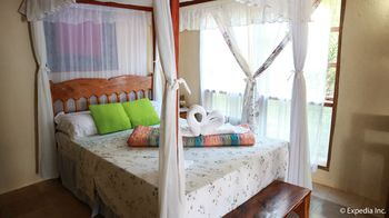 Lazi Beach Club 3*