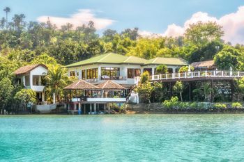 Edgewater Dive & Spa Resort 4*