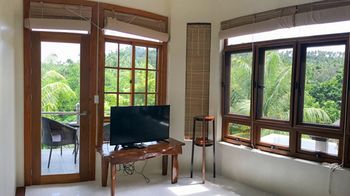 Edgewater Dive & Spa Resort 4*