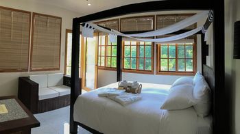 Edgewater Dive & Spa Resort 4*