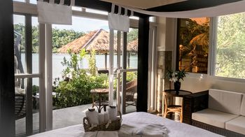 Edgewater Dive & Spa Resort 4*