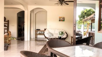Edgewater Dive & Spa Resort 4*