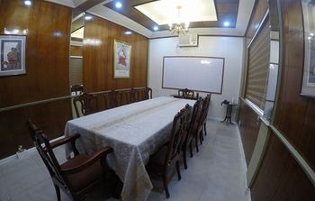 The Alpa Hotel and Restaurant 3*