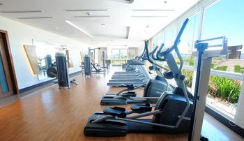 CSuites at 8 Newtown Residences 3*