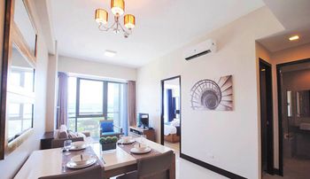 CSuites at 8 Newtown Residences 3*
