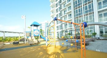 CSuites at 8 Newtown Residences 3*