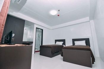 The Strand Suites and Dormitel 2*