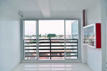 The Strand Suites and Dormitel 2*