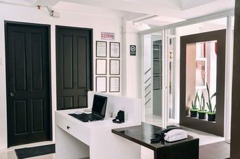 The Strand Suites and Dormitel 2*