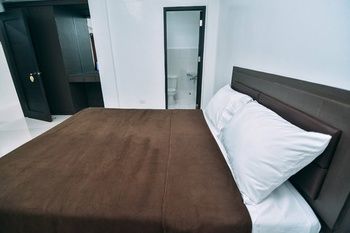 The Strand Suites and Dormitel 2*
