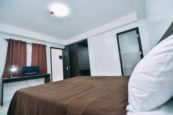 The Strand Suites and Dormitel 2*