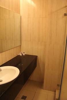 Rosvenil Hotel 3*