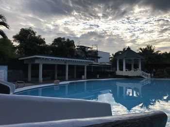 V Resort Dasma 2*