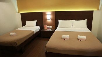 Tacloban Plaza Hotel 3*