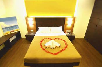 Tacloban Plaza Hotel 3*