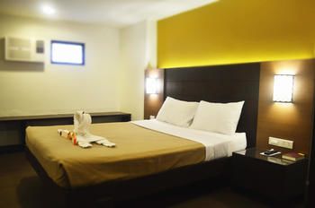 Tacloban Plaza Hotel 3*
