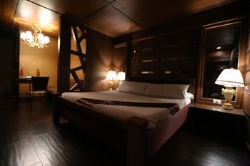 Victoria Court Canley - Pasig 3*