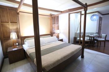 Victoria Court Canley - Pasig 3*
