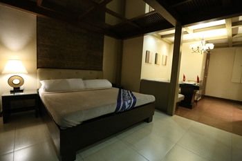 Victoria Court Canley - Pasig 3*