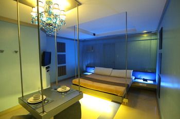 Victoria Court Canley - Pasig 3*