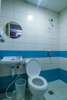 Astrotel Cubao 3*