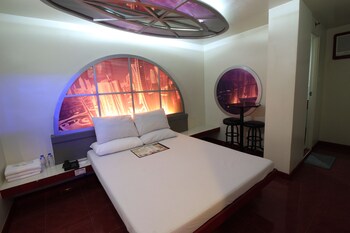 Astrotel Cubao 3*