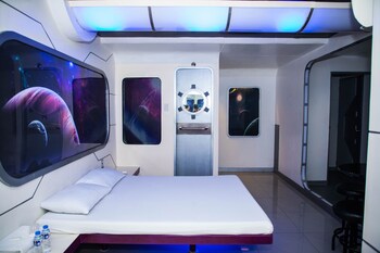 Astrotel Cubao 3*
