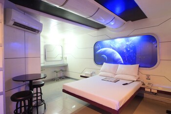 Astrotel Cubao 3*