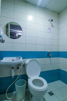 Astrotel Cubao 3*