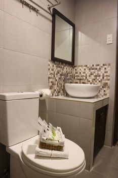 Emerald Boutique Hotel 3*