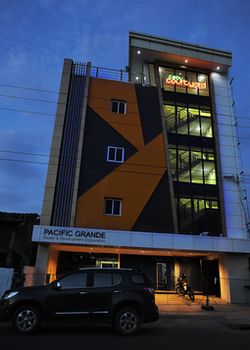 Cebu Courtyard 2*