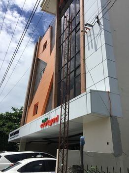 Cebu Courtyard 2*
