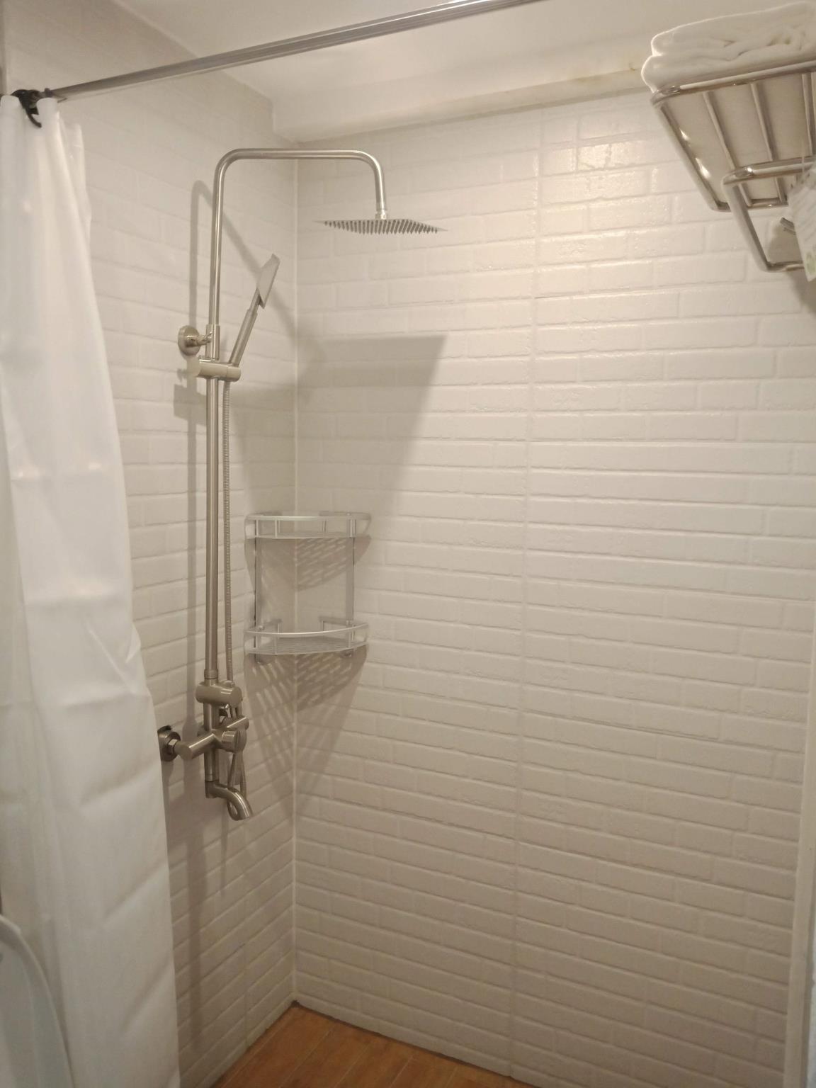 RedDoorz Plus @ Boni Avenue Mandaluyong 2*