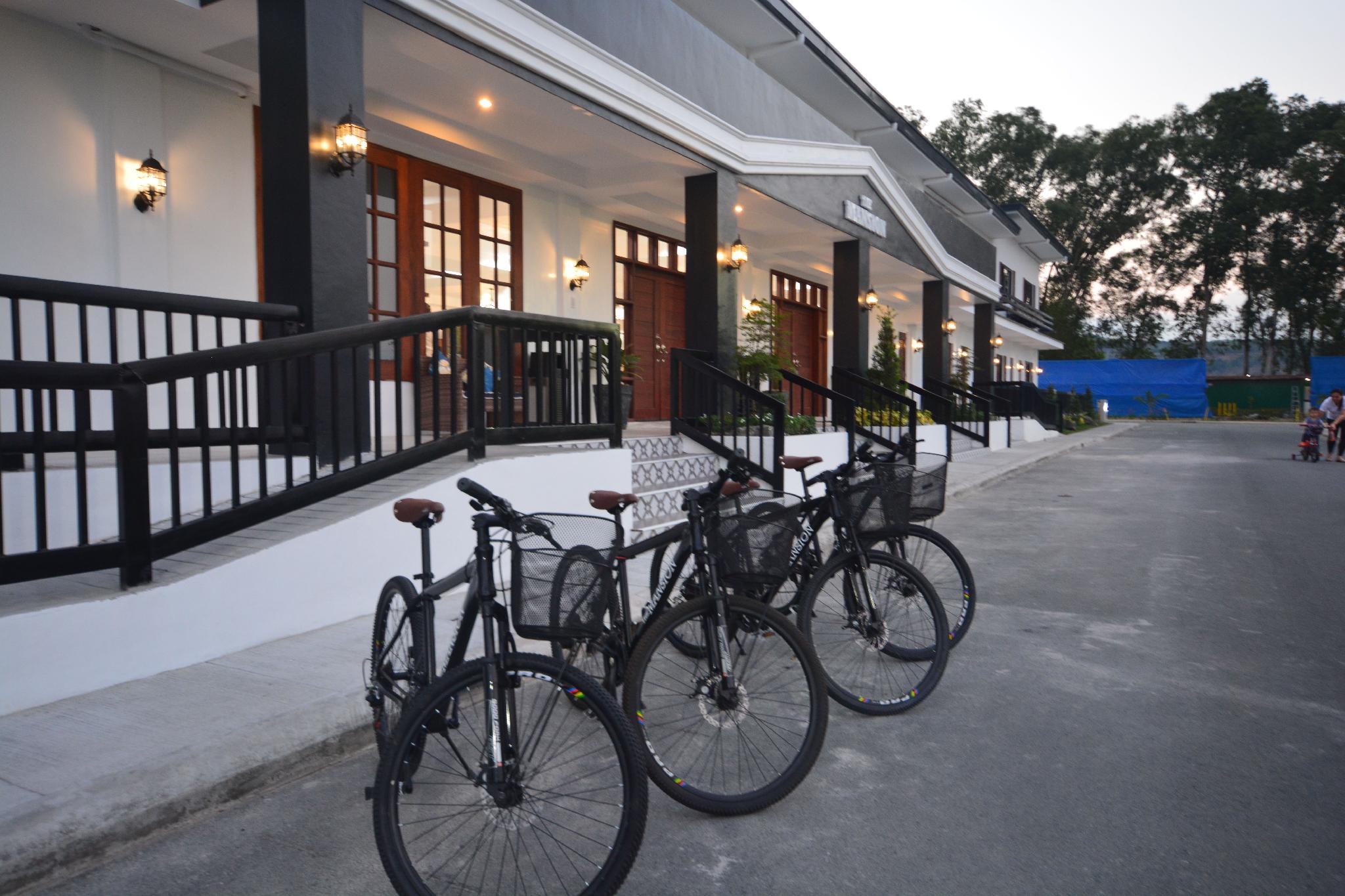 The Mansion 4*